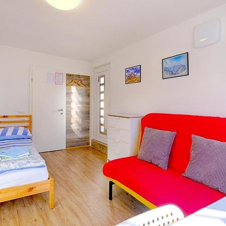 New Studio With Aircon & Free Parking Любляна Экстерьер фото